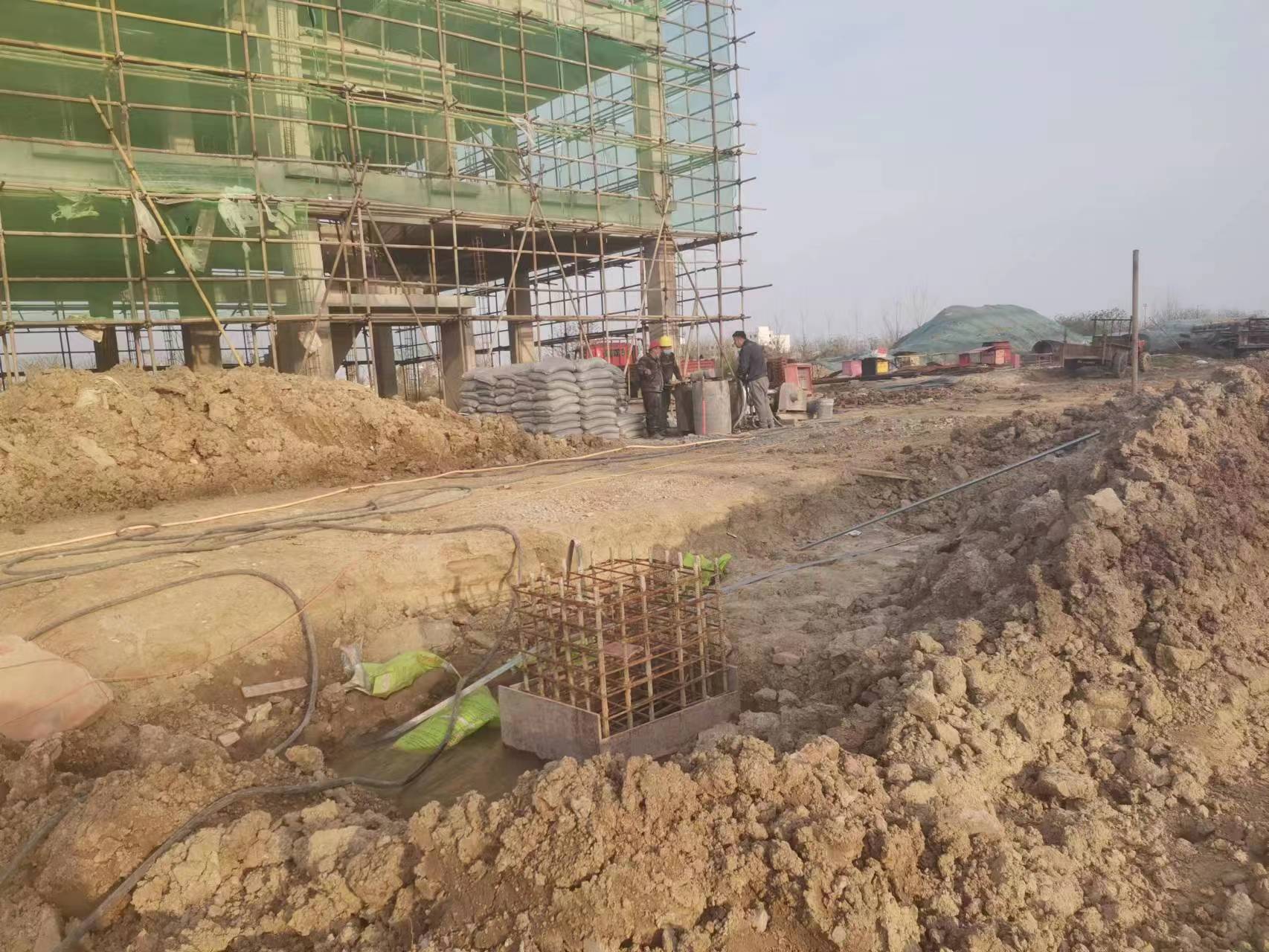 苏尼特左当桥梁出现裂缝的时候应该及时加固修补